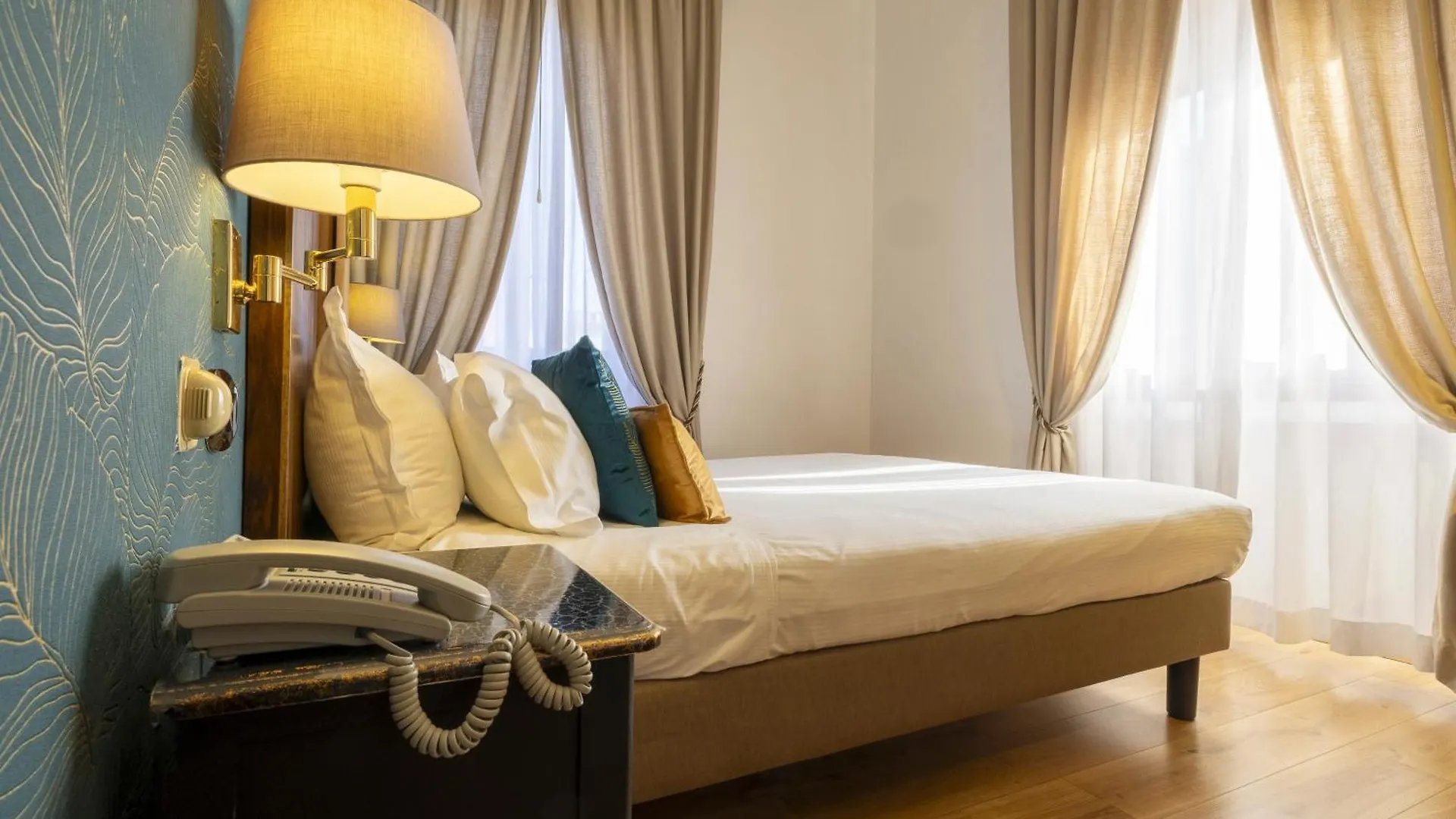 Hotel Bagliori Milano 3*,